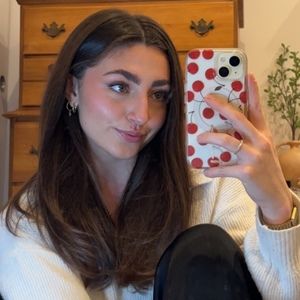 Meet your Posher, Madeline